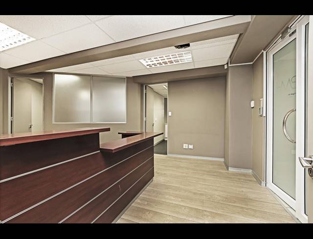 171M² OFFICE TO LET IN TYGER WATERFRONT